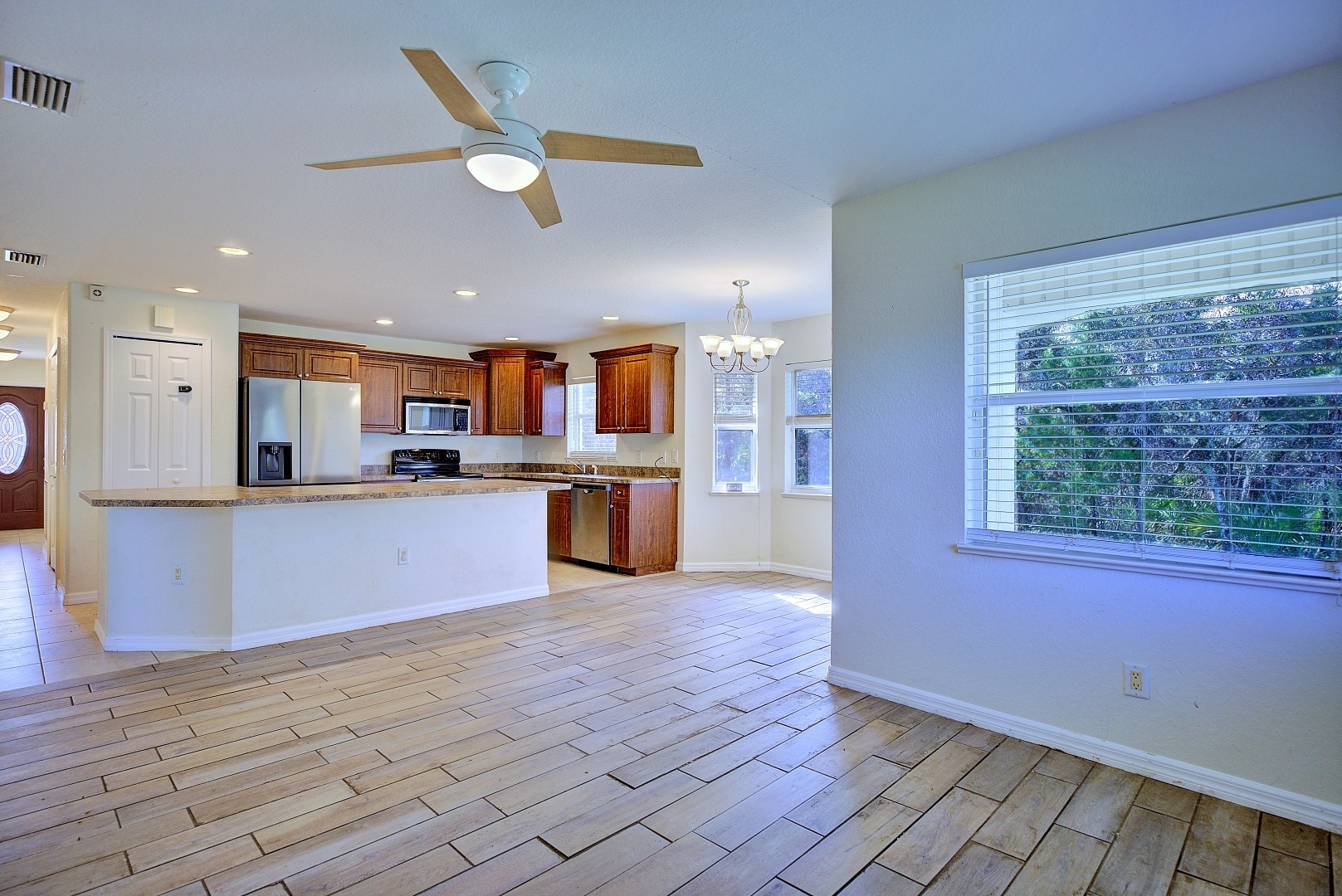 Building Photo - 221 Beech Way NW