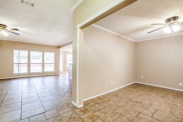 Building Photo - 14 Enchanted Ct