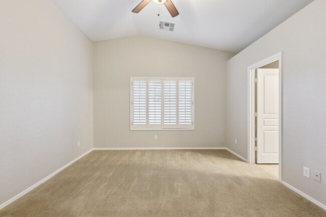 Building Photo - 3 Bed, 2 Bath Home in Power Ranch Subdivis...