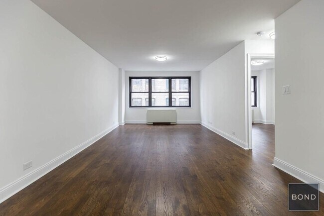 Building Photo - 96 Fifth Avenue