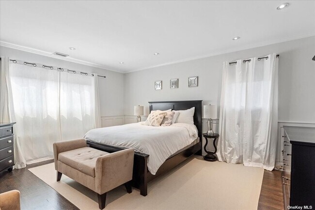 Building Photo - 131 Bayside Dr