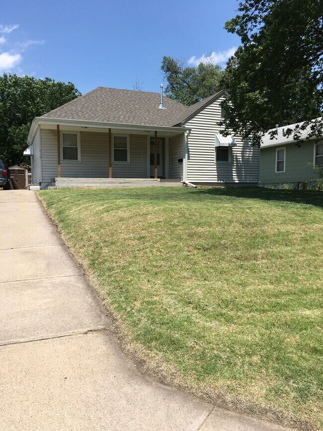 Building Photo - Four Bedroom House Available NICE