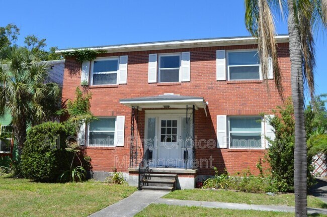 Building Photo - 938 11th St N
