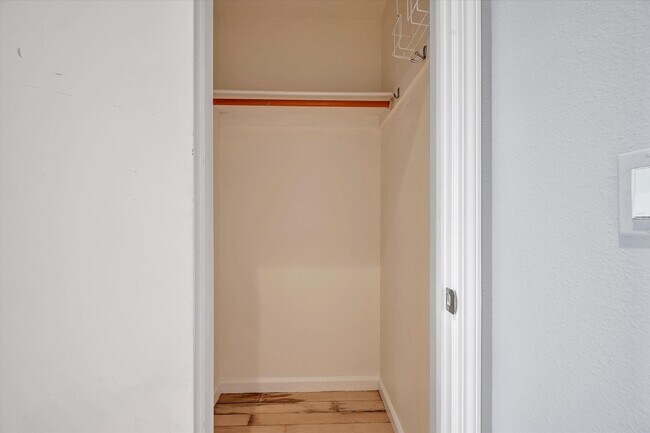 Building Photo - Prime Location Condo in Noe Valley - Please Contact for Showing Availability!