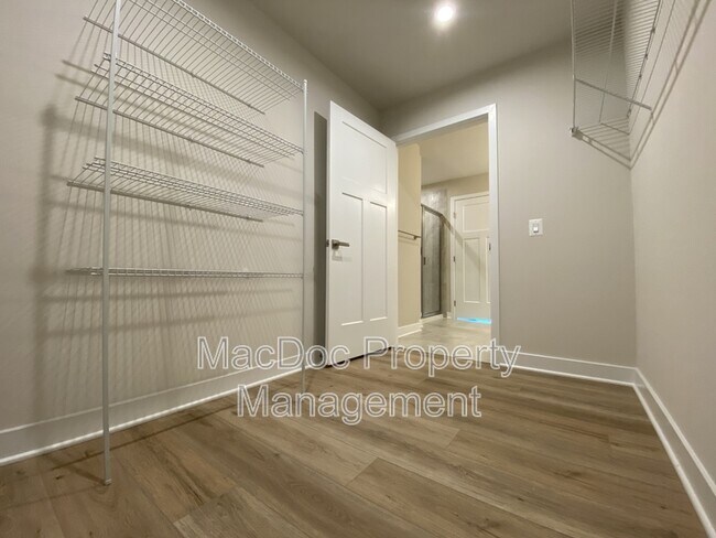Building Photo - 18422 Centennial Cir