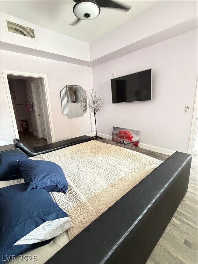 Building Photo - 87 E Agate Ave