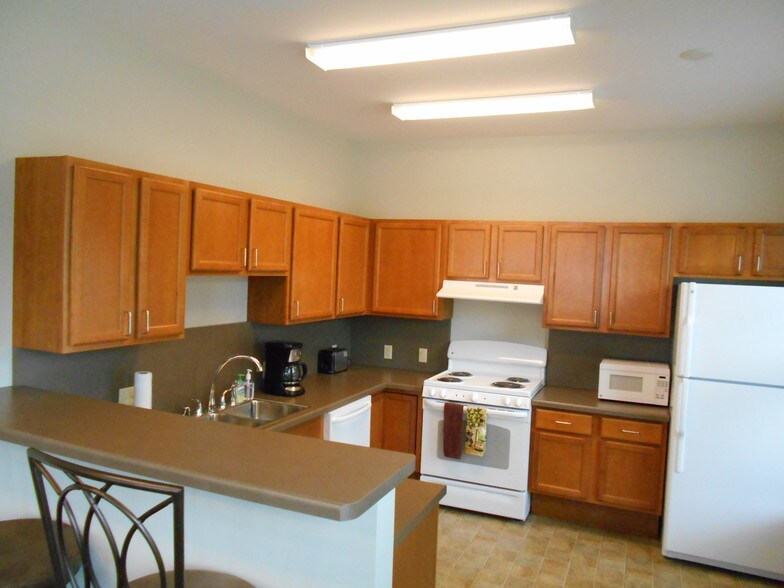 Building Photo - Maple Lawn Apartments
