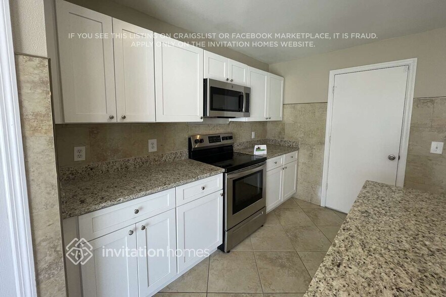 Building Photo - 11504 Ivy Flower Loop