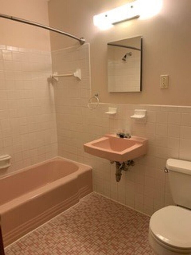 Building Photo - 4201 3rd St NE