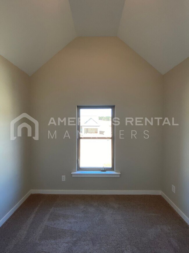 Building Photo - MOVE IN SPECIAL!!! - Home for Rent in Jasper, AL!!! Available to View Now!!! - Sign a lease by 5/...