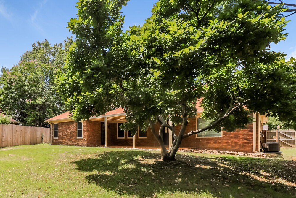 Building Photo - 1366 Sandy Stone Ln