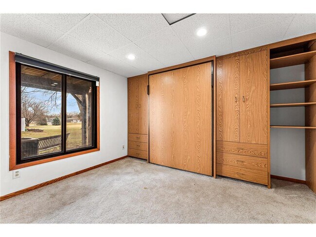 Building Photo - 4218 Sylvia Ln S
