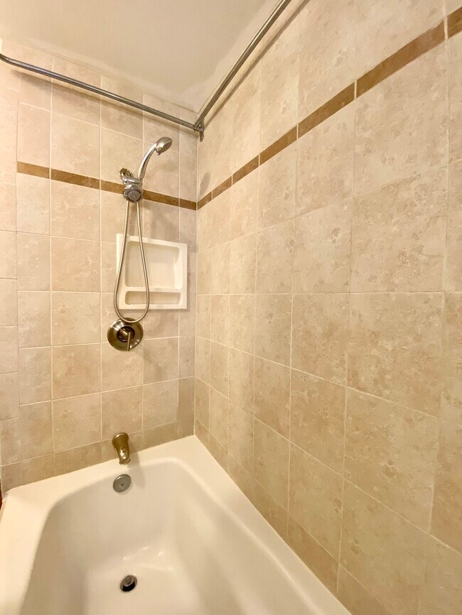 Building Photo - 2608 Erwin Rd