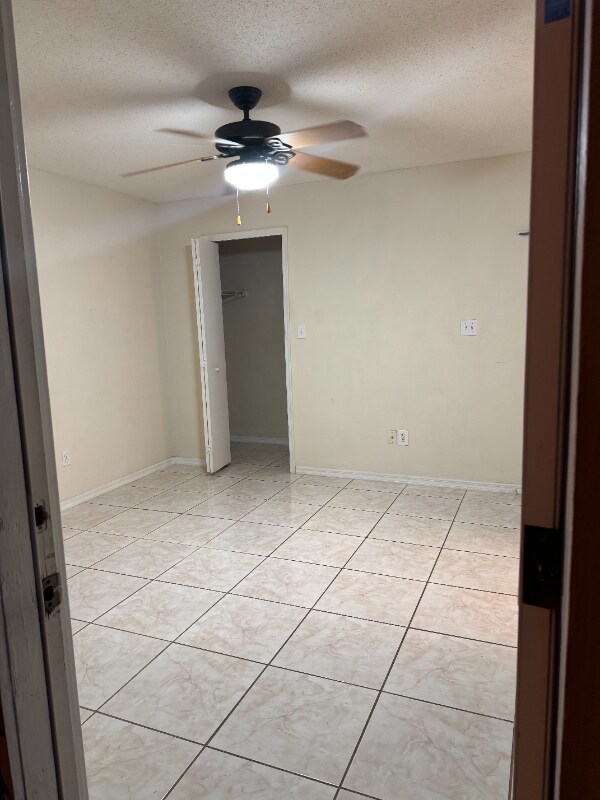 Building Photo - 2365 Harbor Town Dr