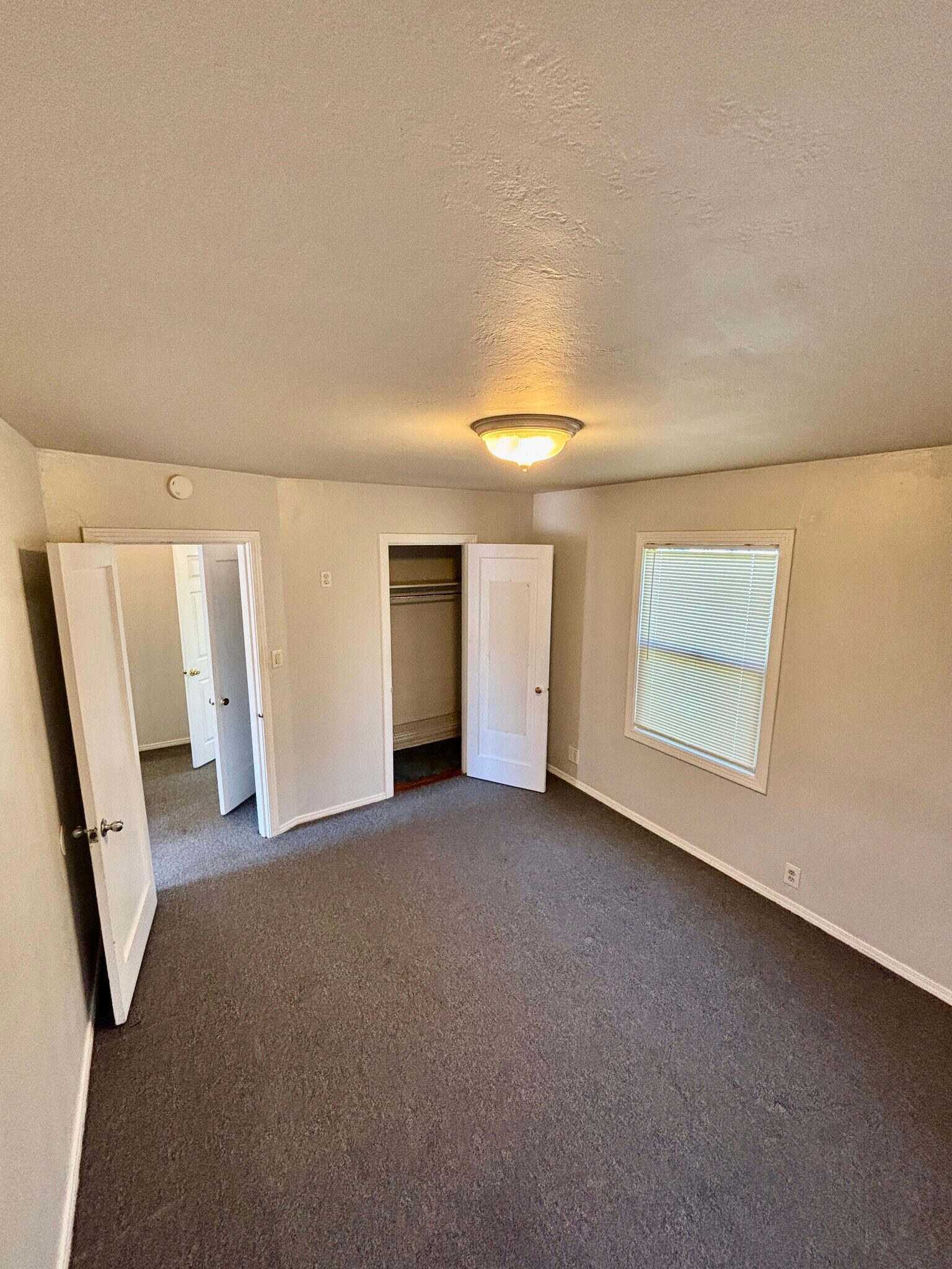 Building Photo - 15091 Robin St