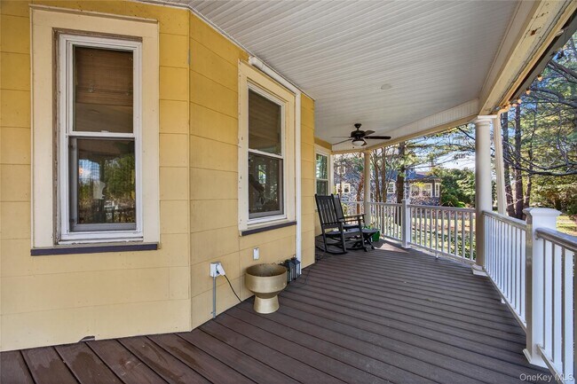 Building Photo - 121 Morris Ave