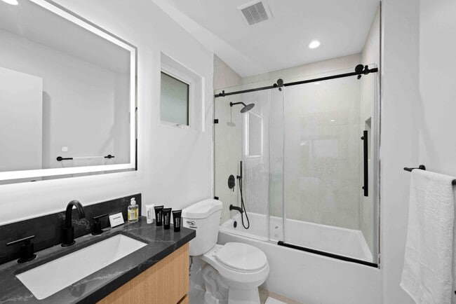 Building Photo - RECENTLY BUILT TOWNHOME | 4 BED 5 BATH | GARAGE