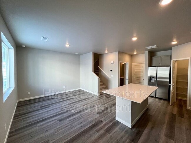 Building Photo - 1353 Reynolds St