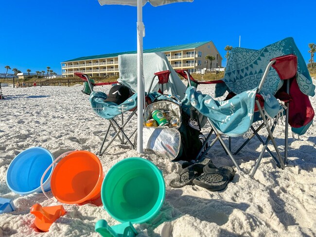 Building Photo - 3191 Scenic Hwy 98