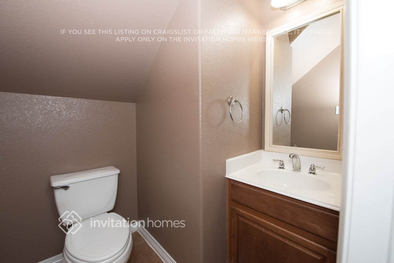 Building Photo - 2306 Siegen Dr