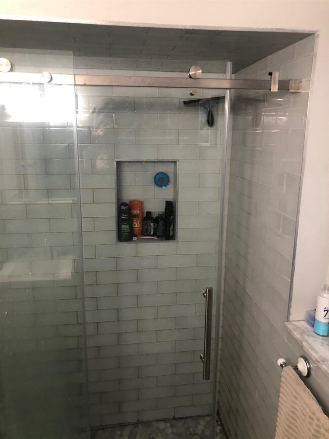 Building Photo - 809 Washington St