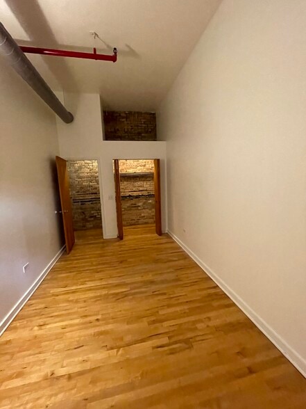 Bedroom #2 - 1114 W Belmont Ave