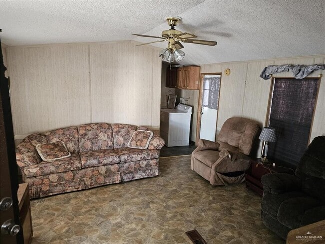 Building Photo - 129 Whisper Meadows Ln