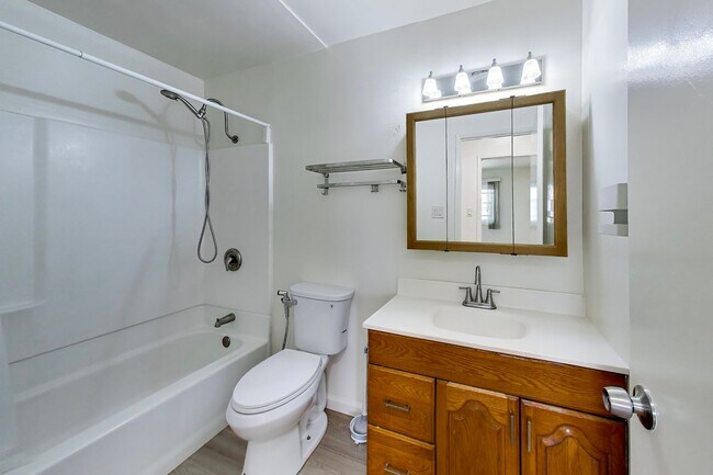 Building Photo - Beautiful 4-Bedroom, 2-Bathroom Daly City Home for Rent