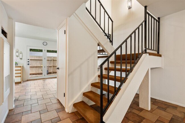 Building Photo - 9504 Quail Village Ln