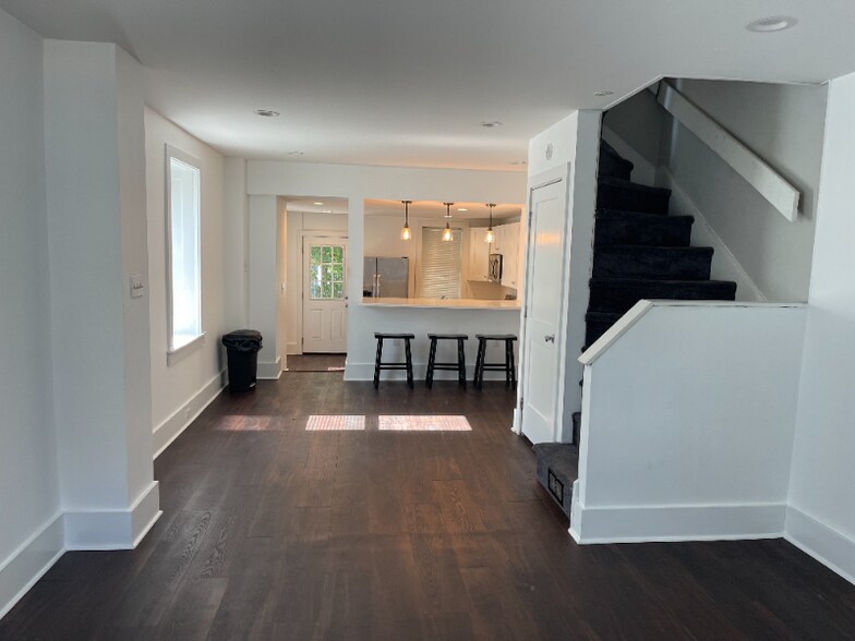 Building Photo - 4316 Dexter St