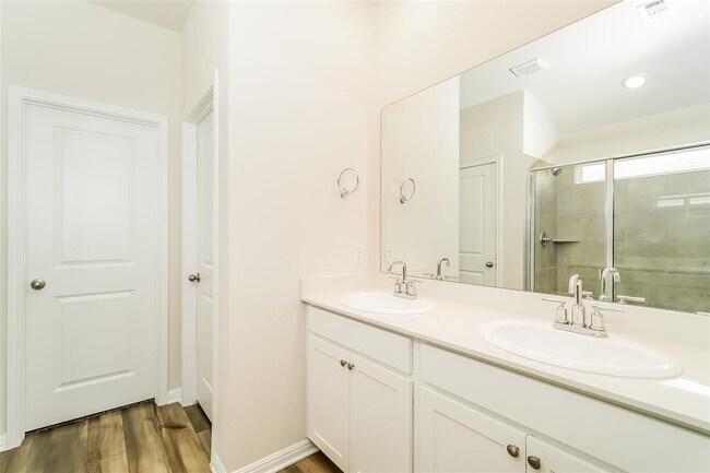 Building Photo - 200 Babblebrook Way