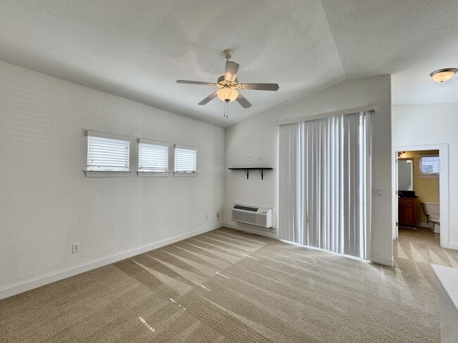 Building Photo - Ready 04-01-26! A Shadowlawn Condo w/Rooftop Deck - 3 Primary Suites - Outdoor Shower - Pet Frien...