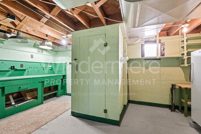 Building Photo - Welcome to Downriver