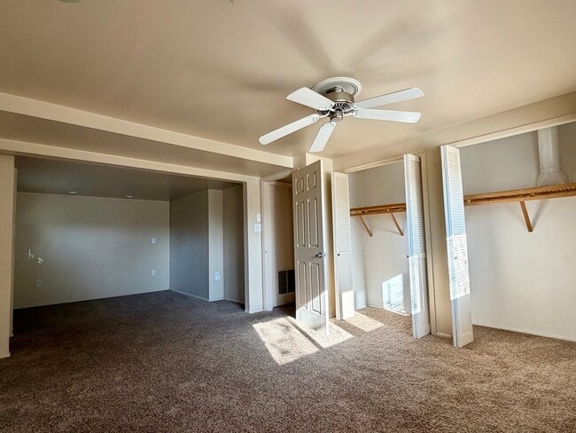 Building Photo - 2333 Cliff Swallow Dr