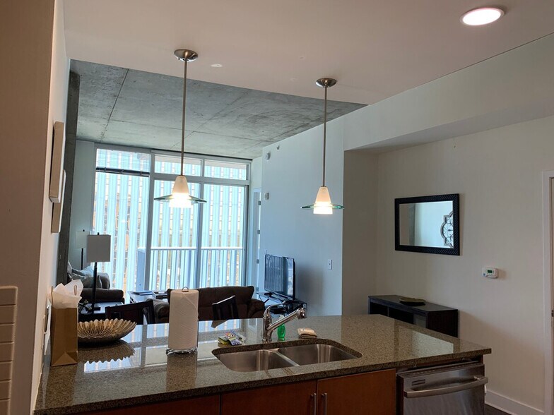 Building Photo - 544 S Church St