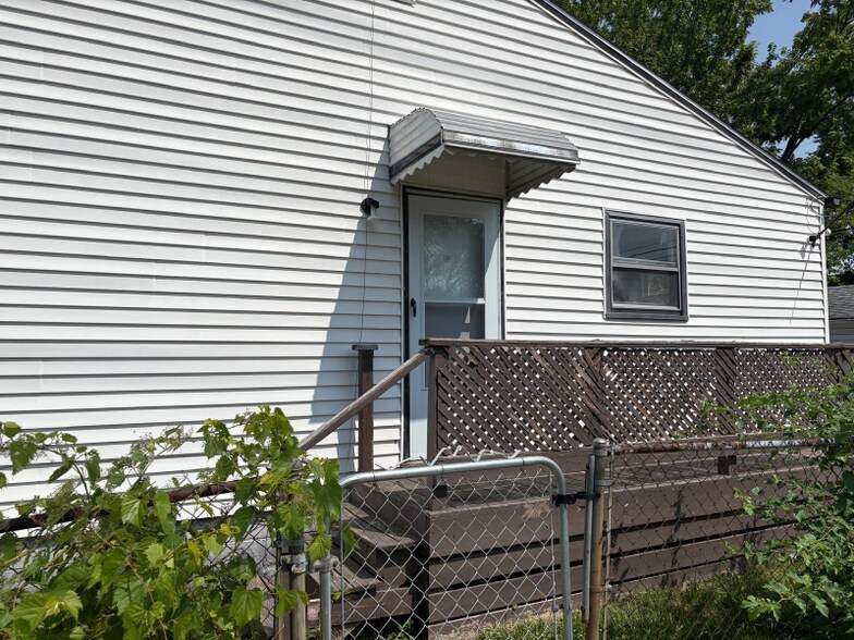 Building Photo - 11304 Jackson Ave