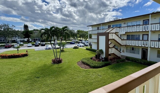 Building Photo - 273 Mansfield G