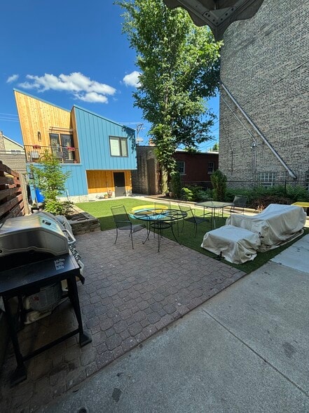 Building Photo - 4113 N Ashland Ave