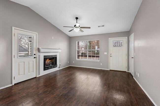 Building Photo - Affordable 2-Bedroom Home for Lease in Fayetteville, AR