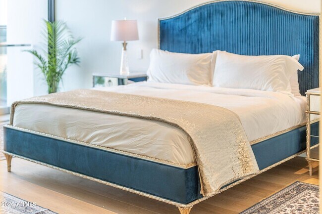 Building Photo - 6587 N Palmeraie Blvd