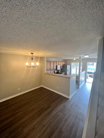 Building Photo - 293 Malamute Ln