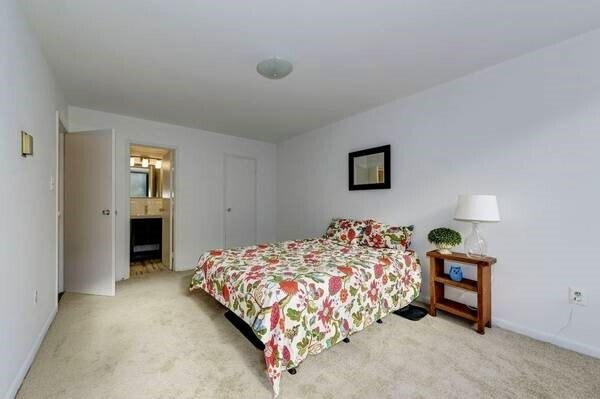 Bed 1 - 4390 Lorcom Ln