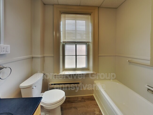 Building Photo - 118 S Hanover St