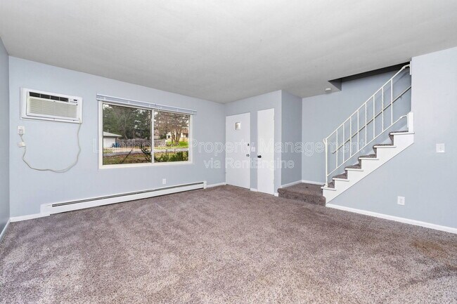 Building Photo - 1926 Sunnyside Dr