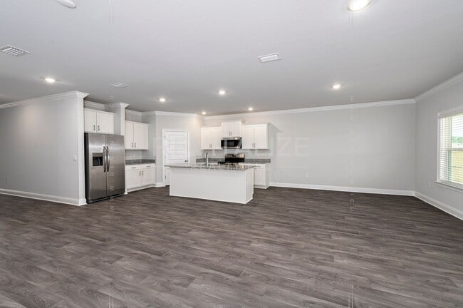 Building Photo - 14531 Dayton Cir