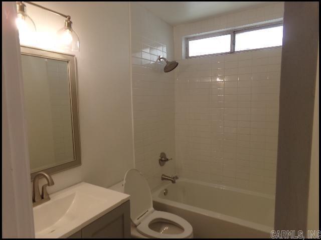 Building Photo - 4932 Longview Dr