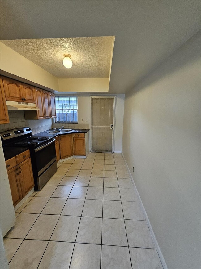 Building Photo - 716 SW 7th St