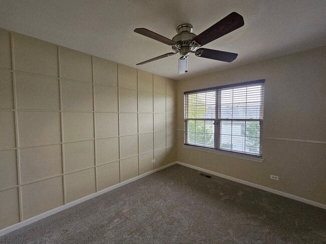 Building Photo - 504 Lancaster Dr