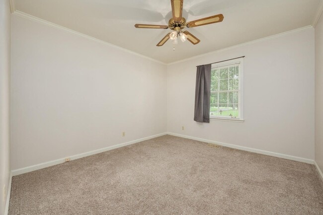 Building Photo - Beautiful Brick Ranch Home in Franklin