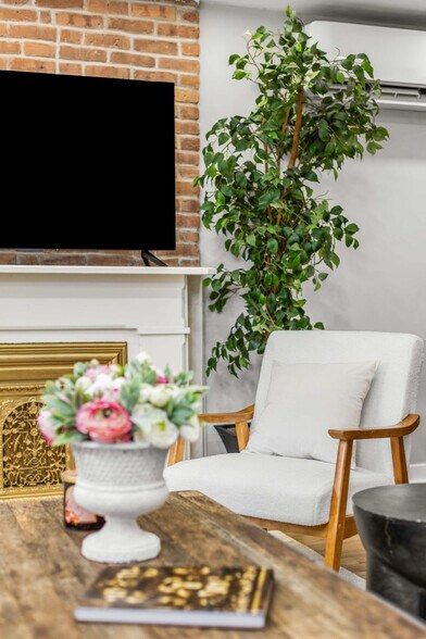 Building Photo - 1150 Lafayette Ave